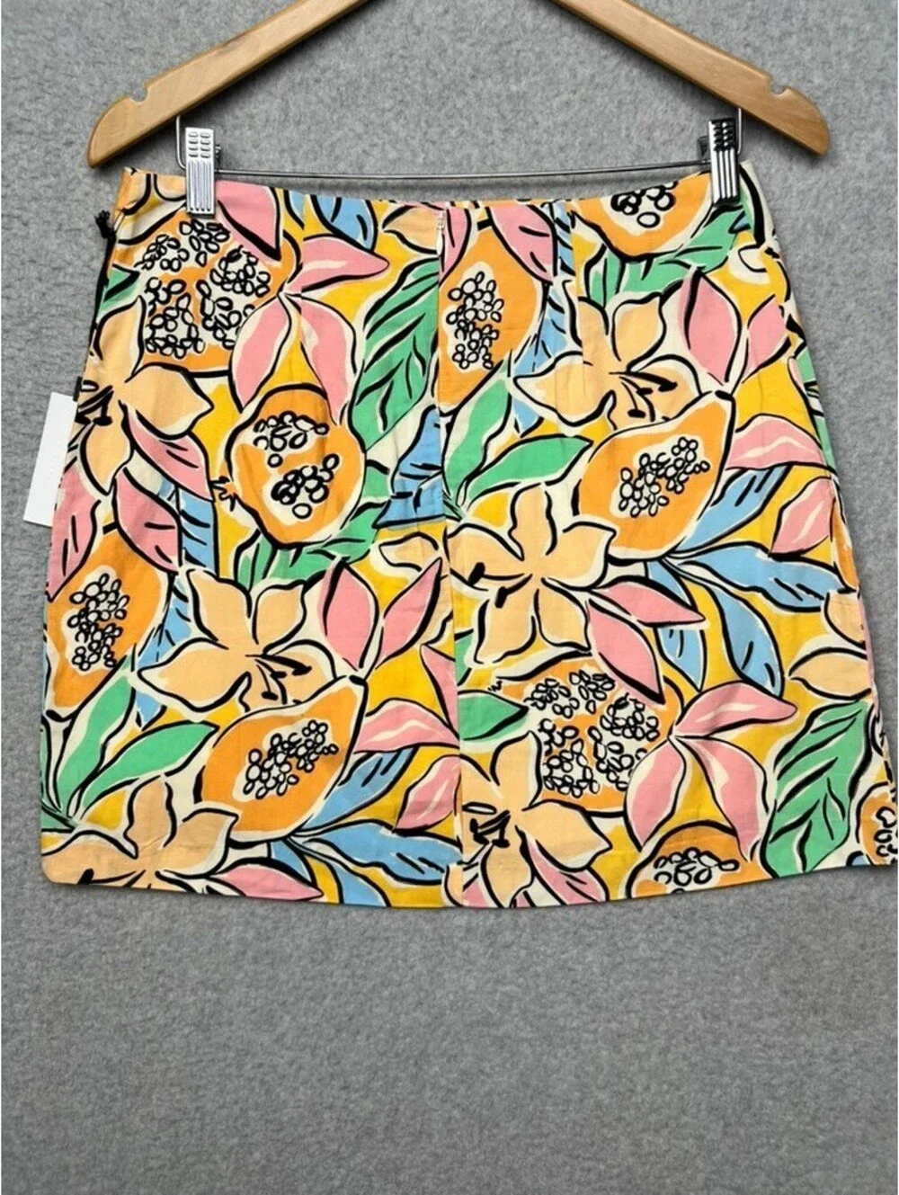 ASTR the Label Covina Tropical Papaya Print Mini Skirt M Vibrant Summer Artsy